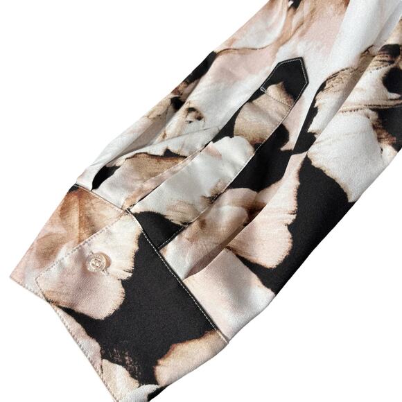 Calvin Klein SZ 1X-Large Top Floral Long Roll-Tab Sleeve Pocket V-Neck Button-Up - Picture 4 of 12